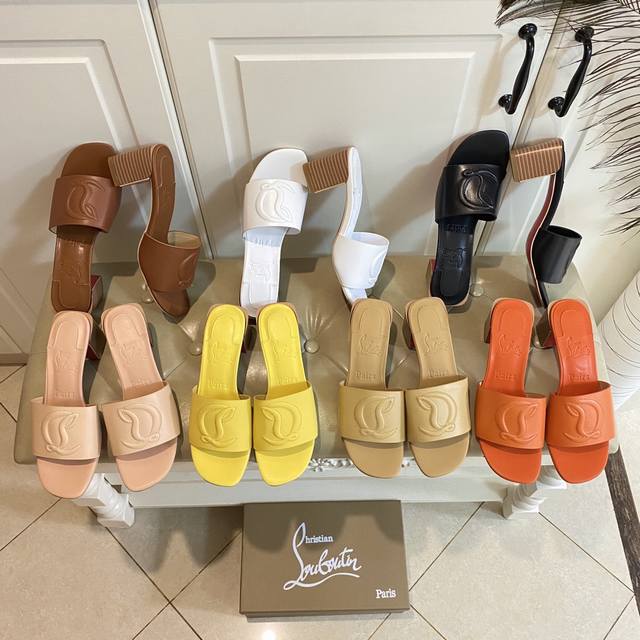 橡胶底 真皮大底 红底鞋 路铂廷 Christian Louboutin Cl Mule压花拖鞋 牛皮面 羊皮里 35-40码 41 42 43码可定做不退换