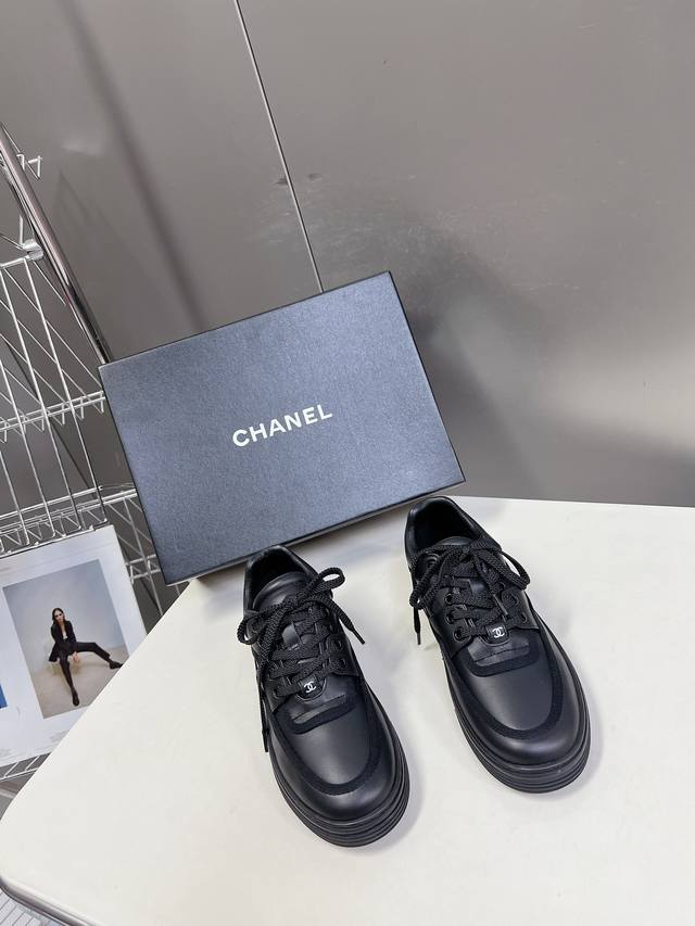 Chanel香奈儿最新款 全皮 休闲 运动鞋 滑板鞋 原版购入开发 做货 小香 C家 专柜又一超级大爆款 网红博主小姐姐们的挚爱 社交平台的各种夸赞 人气超高质