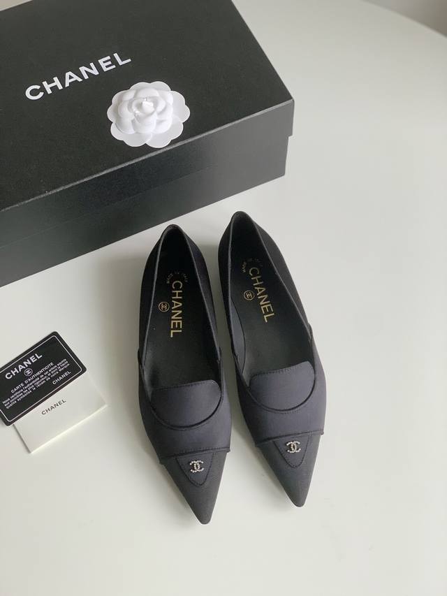 Chanel & Vintage 中古扣单鞋 精致的水钻扣 上脚腿长拉满 跟高8Cm 鞋面羊皮 真丝 内里羊皮 原版扣 真皮大底 Size:35-40