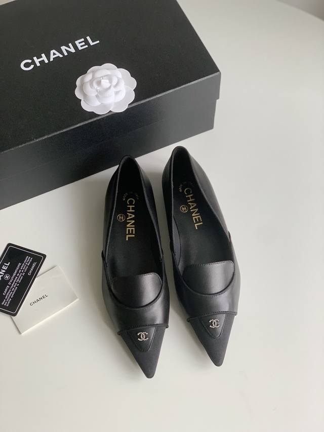 Chanel & Vintage 中古扣单鞋 精致的水钻扣 上脚腿长拉满 跟高8Cm 鞋面羊皮 真丝 内里羊皮 原版扣 真皮大底 Size:35-40