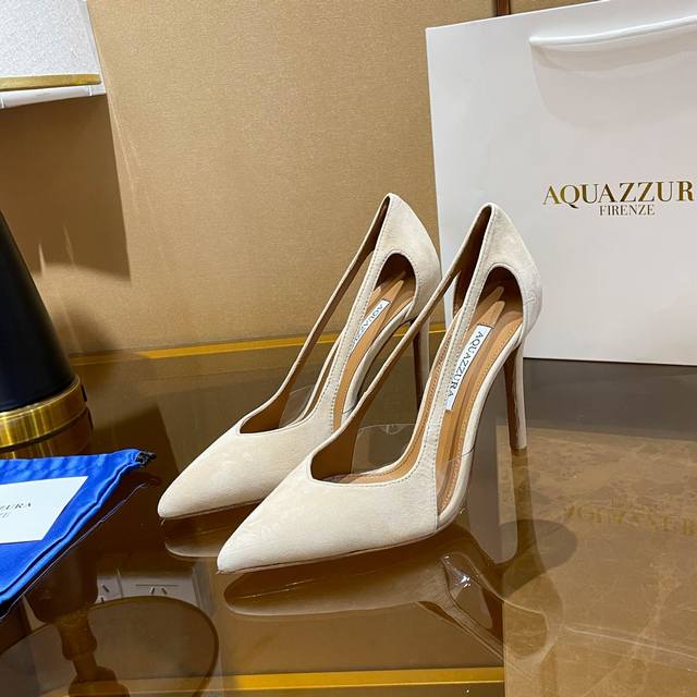 菠萝 Aquazzura 独家新款春夏最新款 菠萝 高跟鞋 面料采用原版定制羊猄制成 搭配镂空设计 适合派对的设计适用各种套裙 连衣裙晚礼服 夜场各种款式 适合