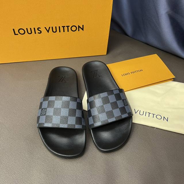 非市场普通版本 Louis Vuitton 路易威登 时尚拖鞋 工厂现货 全网首发 无拖鞋不夏天逛街 出门 旅游 海边沙滩散步 来一双lv拖鞋做街上最靓的仔 可