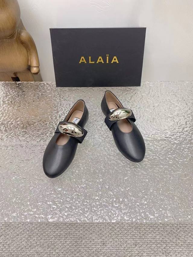 Alaia 阿莱亚24Ss法式仙女芭蕾舞平底跳舞鞋 Azzedine Alaia 法国一线奢侈品牌 时尚界最后的手艺人 面料 全粒面牛皮 内里 进口羊皮里 大底