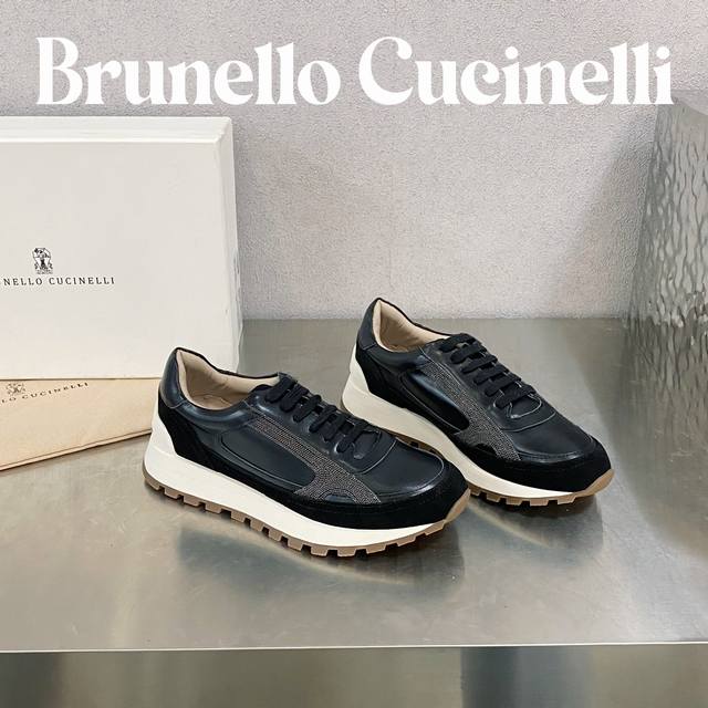 最高版本厂批价 Brunello Cucinelli 布鲁内罗 库奇内利 年新款女士 串珠缀饰运动鞋 珍贵细节与精美对比彰显着这些胶底鞋的运动风格 高超工艺在当