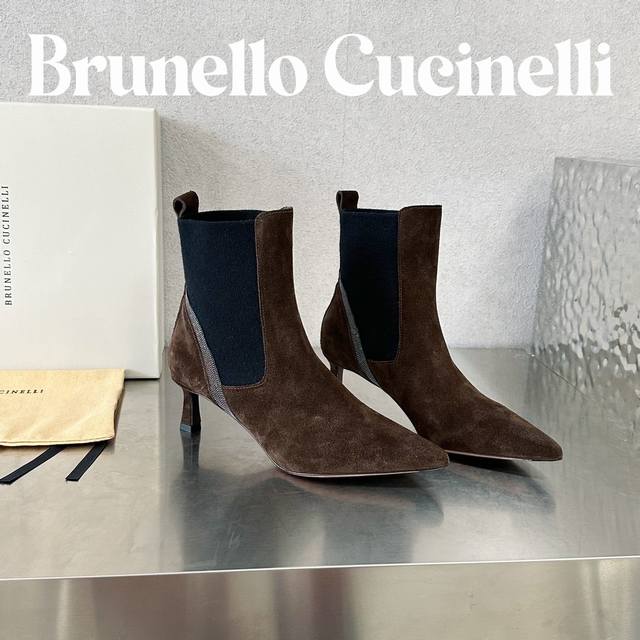 最高版本厂批价 Brunello Cucinelli 布鲁内罗 库奇内利 年新款女士 串联珠麂皮短靴 珍贵细节与精美对比彰显着这些胶底鞋的运动风格 高超工艺在当