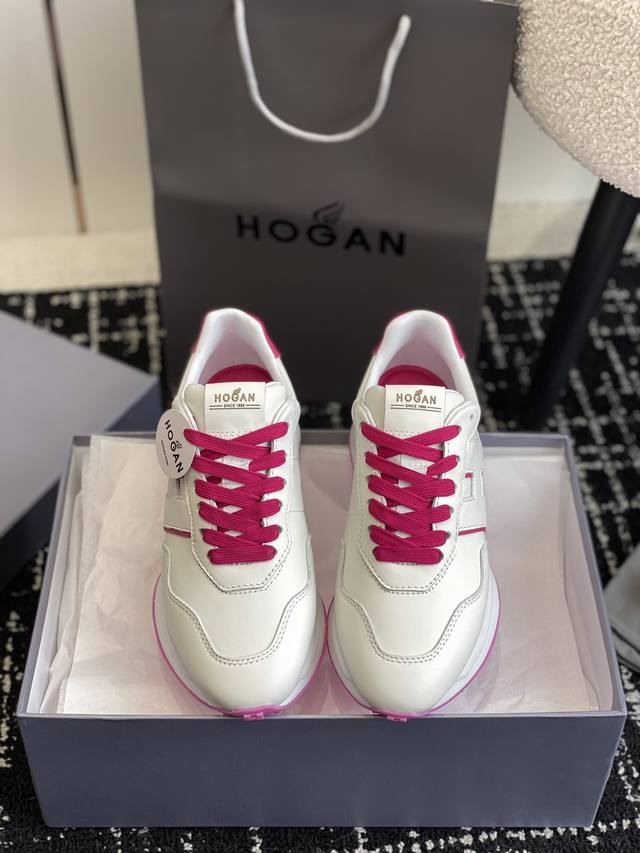 顶级品质p 仅女款 Hogan H601系列运动鞋 24Ss新款 Hogan H601系列运动鞋贾玲同款本款h601系列运动鞋 兼具个性设计和复古元素 轻便鞋底