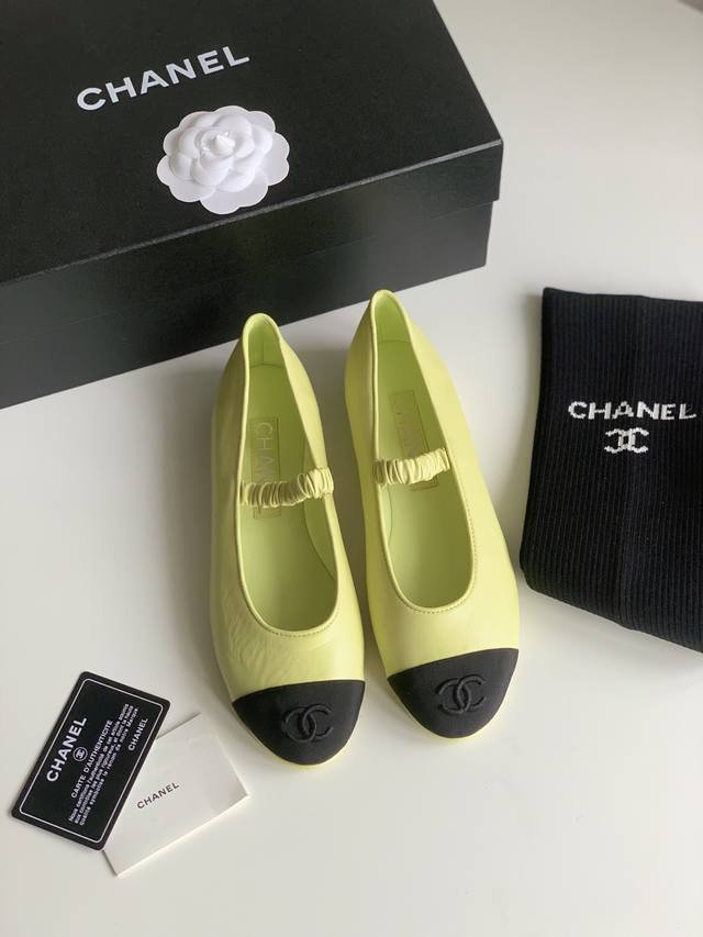 Chanel 24新款玛丽珍芭蕾舞鞋 袜子单独购买25 可甜可咸 搭配袜子穿也好看 鞋面内里垫脚羊皮 真皮大底 Size:35-40