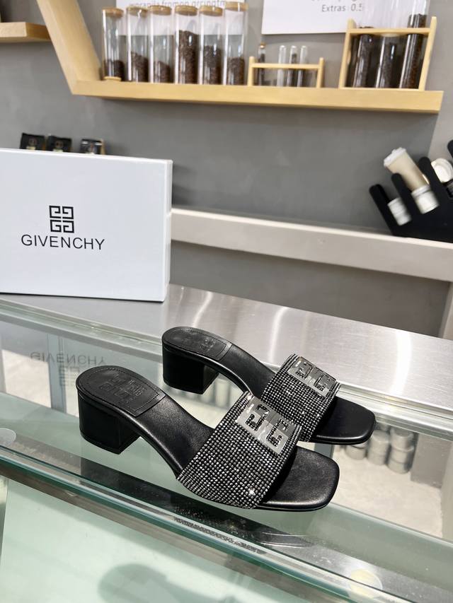 顶级真皮大底 出厂价 钻面 皮面 布面 Givenchy 纪梵希顶级版本绝对史上最强货 欢迎对比大底采用意大利进口真皮大底 舒适好穿楦型与专柜一致 优雅气质 面