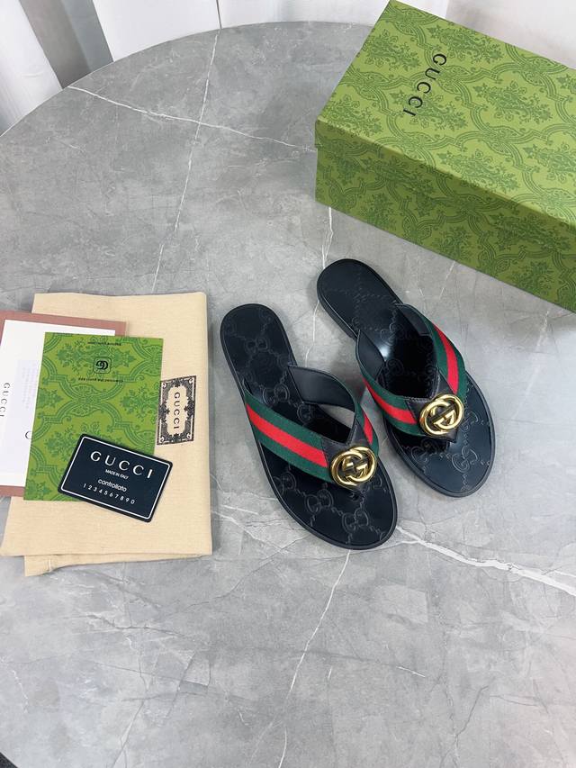 升级版 Gucci 古琦双g扣织带方头平底拖鞋 贸易公司订单 面料小牛皮 内里羊皮小蜜蜂大底超好看实物比鞋子好看 倍gucc早春经典爆款t字平底夹脚人字拖鞋专柜