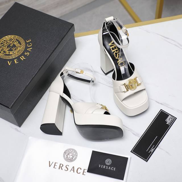 Versace 范思哲24S春夏新品 恨天高超高跟防水台高跟鞋 超多明星网红大爱的恨天高 Versace 秀场同步更新 经典意大利高级时装系列 顶级版本同步输出