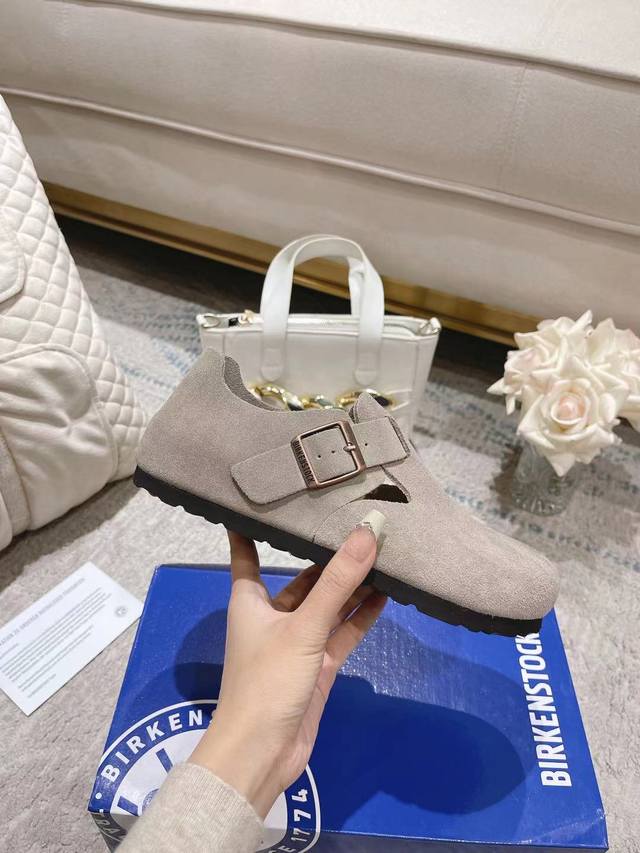 2024早春博肯鞋 Birkenstock 是一种德国品牌的鞋履 Birkenstock创立于1774年 以其特别的外观设计和舒适的穿着感 而闻名于世 采用了可