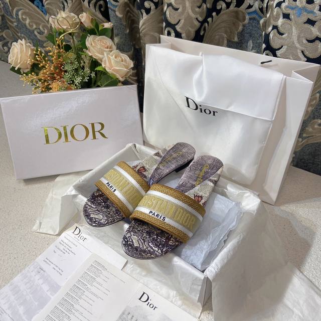 粗跟80 Dior 迪奥经典一字拖鞋 刺绣字母凉拖 跟高 平底 粗跟4.5Cm 码数 34-42