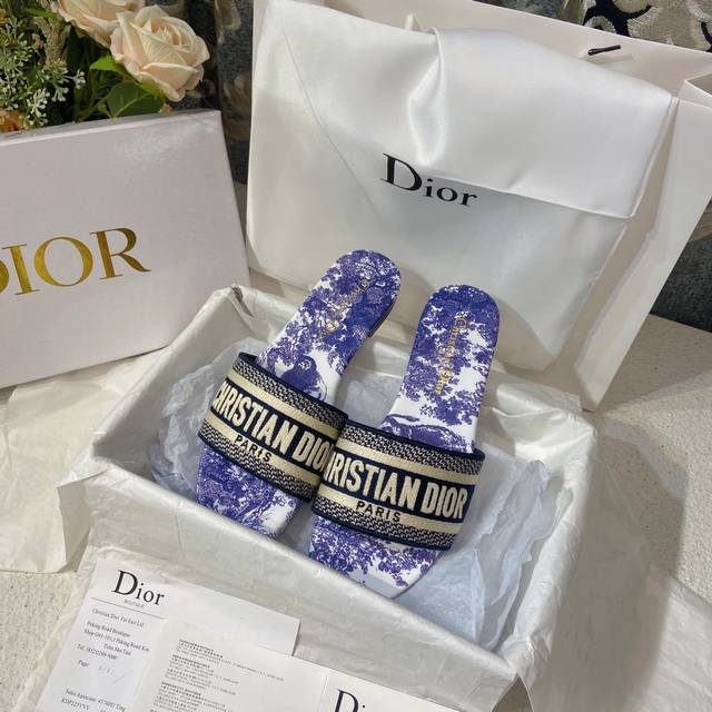 粗跟80 Dior 迪奥经典一字拖鞋 刺绣字母凉拖 跟高 平底 粗跟4.5Cm 码数 34-42