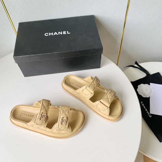 Chanel小香家2024年新款魔术贴凉拖鞋 正码35-39订做40