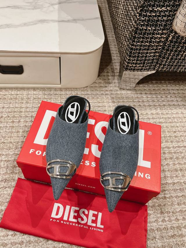 小众爆品 Diesel 2024 Aw 绝美尖头包头凉鞋 又酷又飒的diesel高跟鞋 我很难拒绝啊 搭配马蹄裤 露出鞋尖 一整个狂拽酷炫住了 辣妹必备小高跟