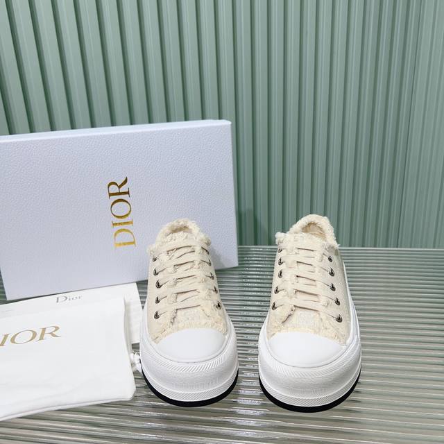 最新色系dior迪奥2024Walk N系列 老花 刺绣 厚底帆布鞋 休闲运动鞋 原版购入开发 做货 这款 Walk N Dior 厚底运动鞋是一款时尚单品 提