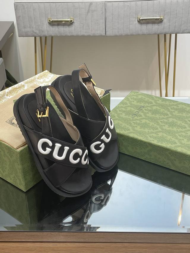 2023古奇 Gucci夏季新款 厚底大号log O字母凉鞋 沙滩凉鞋原版一比一复刻制作工艺材质对版一致 面料 进口粒面皮 内里 羊皮里 码数 35-40 40