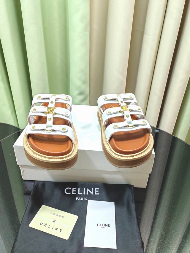 出厂价: Celine 赛琳 2023春夏新品凉鞋五金扣饰原版1:1定制鞋面采用全油边工艺 楦形流畅完美 上脚百搭舒适 颜色 黑色 白色 棕色 内里 羊皮 面料