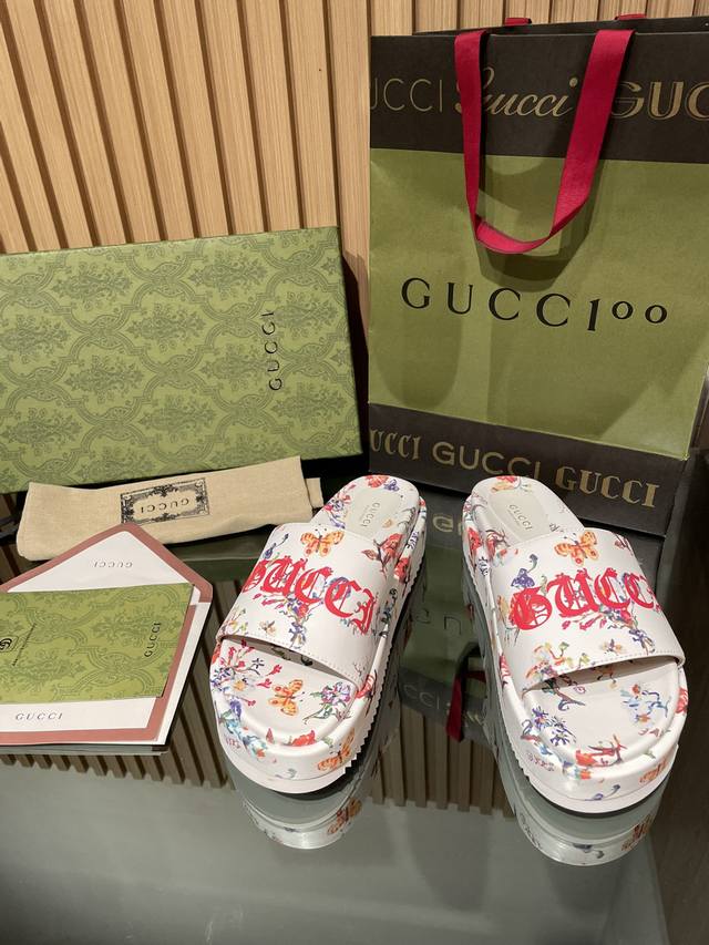 出厂价 2022 Gucci厚底blooming Love系列 薄荷绿厚底凉鞋原版定制1:1复刻代购级最高版本可与gz对比无差别 鞋面:进口花卉印花薄荷绿皮 红