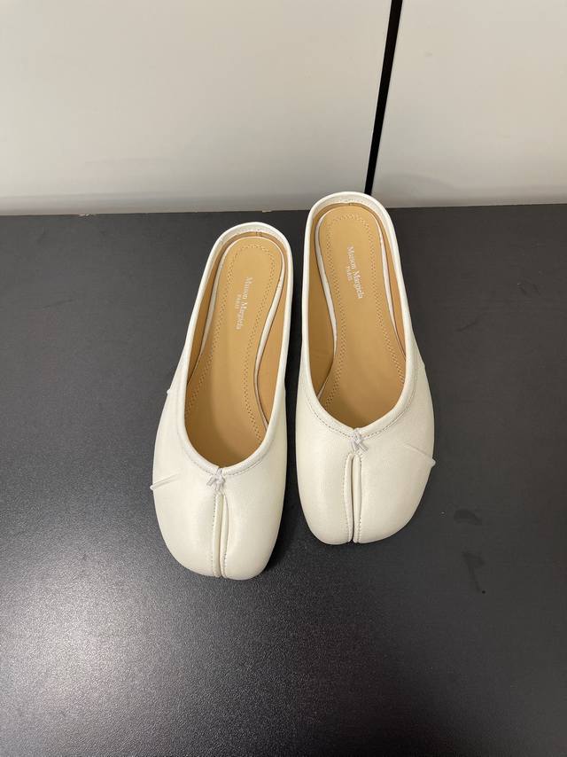 高定品质 Maison Margiela Mm6马吉拉24Ss新款皱褶分趾鞋 Tabi分趾半拖 意产植鞣羊皮 欢迎对比 真正的原版大底 Size:35-39 4