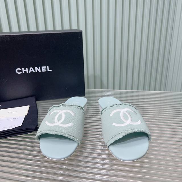 正确版 Chanel 24P New Arrival 小香24春夏凉拖新品 鞋面是卫衣毛圈料 搭配大logo刺绣 温和舒美 鞋面内里是羊皮 鞋底意大利进口牛皮