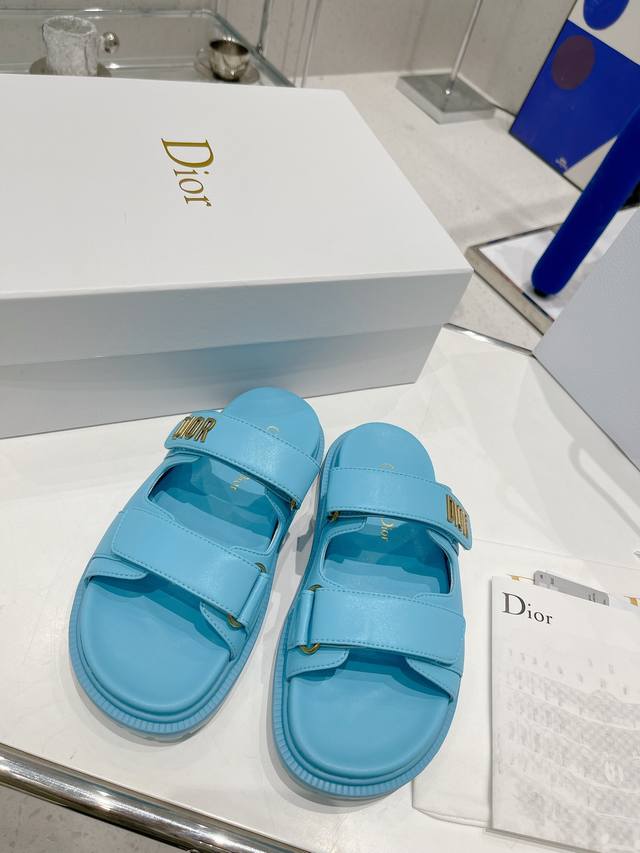 全新拖鞋系列 纯色系 豹纹系 最高版本 超赞 主打款 Dior D家2022新款新色系 魔术贴凉拖鞋 原版复刻 超耐看超百搭款 上脚非常舒适 显瘦又显白 鞋面原