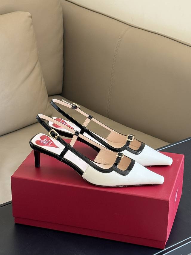 顶级品质 Roger Vivier Ss24 New Arrival 带多巴胺的糖果色系 给人很少女的活力气息 漆皮鞋面 羊皮内里 牛皮鞋底 Size 35-4