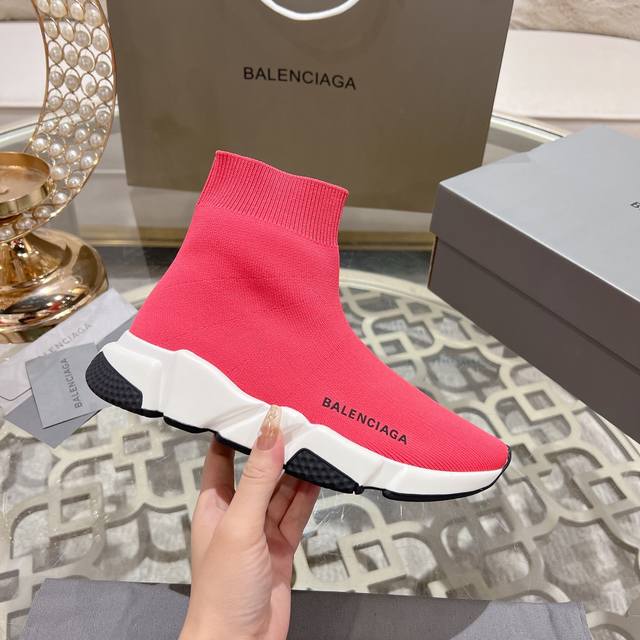 冲量价: 巴黎世家balenciaga经典袜子靴 原厂出品 代购级别 . 最新原版大底开模 Tpu十抽真空大底 市场最高版本 请不要拿tpr大底比价格 不识货的