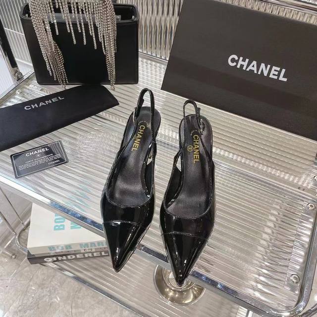 冲量价: Chanel香奈儿2024早春新款 优雅又美貌的顶级版本 你就能拥有这款来自chanel 香奈儿 的顶级版本2024早春新款鞋子 没错 你没有听错 就