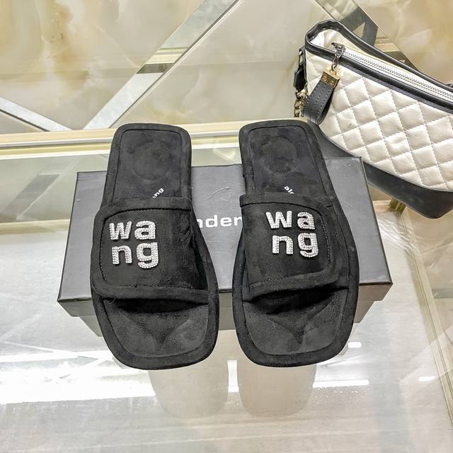 橙子出厂价 Alexander Wang 亚历山大 王 春夏新款 大王水钻字母 魔术贴方头平底拖鞋 码数 35-42