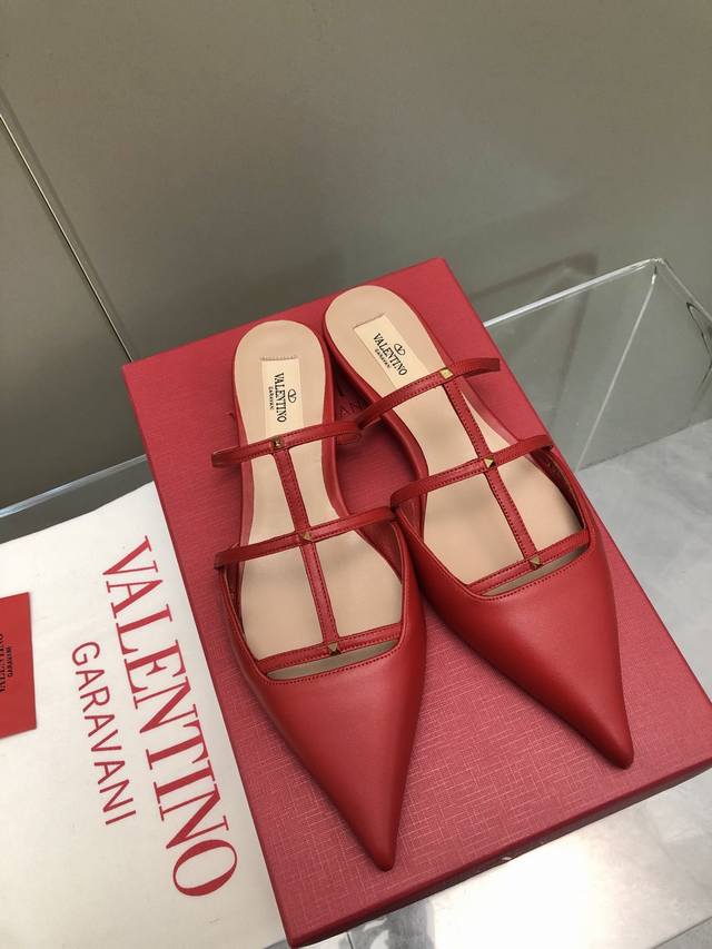 2024-Valentino 华伦天奴 2024早春新品 新款穆勒鞋 也太好穿啦... 系带凉拖简直是夏天时髦巅峰 鞋面 进口小牛皮 内里 羊皮 意大利真皮大底