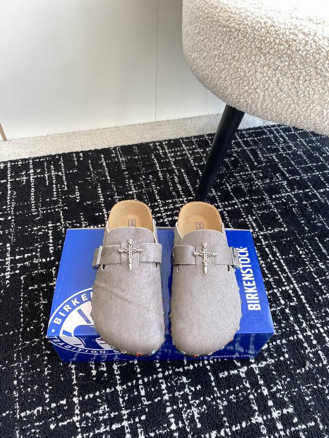 代购级 情侣款 Birkenstock 博肯 真软木潮流时尚休闲 马毛 十字扣 拖鞋 人体工程学设计符合脚形的脚床 软木材质穿着超级轻便舒适 楦形线条优美 做工