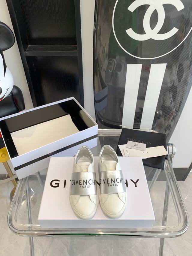 女款 男款 Givenchy纪梵希2022春夏新款小白鞋原版开发全网最高版本无论是面料 内里 垫脚都是用最好的牛皮不是市场上的普通货原版tpu大底女码34-41