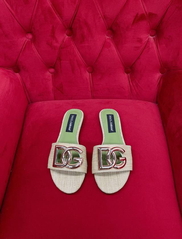 顶级品质 & 2024春夏新品平底拖 Dolce & Gabbana#杜嘉班纳经典系列 原版定制面料 内里 垫脚水晶羊皮 意大利真皮大底 Size: 35-39