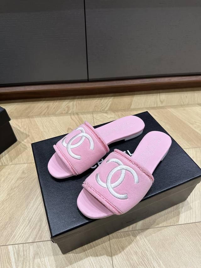 顶级品质 Chanel*新款凉拖 纺织面电绣羊皮里真皮底size35 36 37 38 39 订40.41