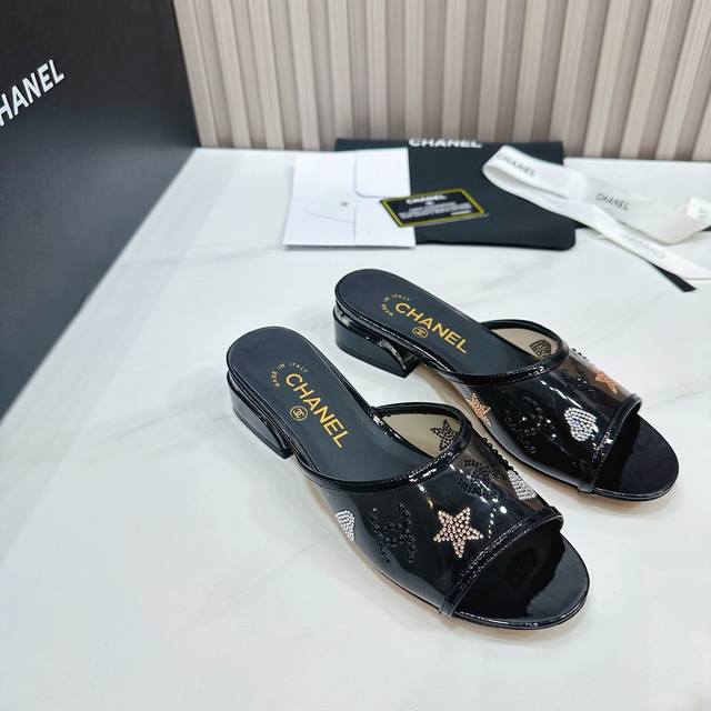 出厂 Chanel 2024春季凉鞋 单鞋最新款 欧洲代购&香奶奶家新款时尚最新版面 散发持久魅力的小香靴鞋 原版开发支持市场任意对比所谓线条流畅自然 做到恢复