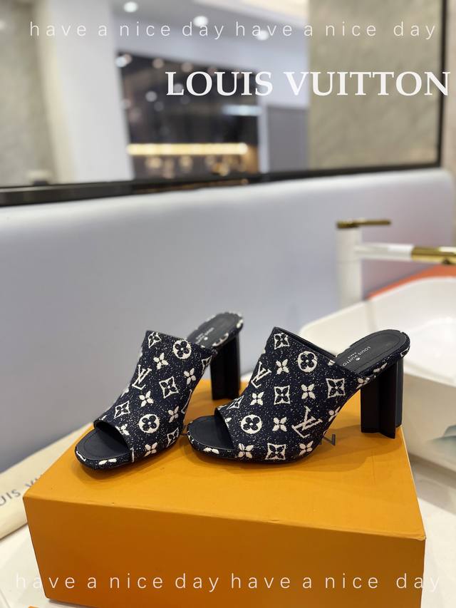 出厂价 Loui& Vuitto&路易威登 法国代购新款驴牌 春夏首选 Lv火爆鱼嘴凉拖上市了 上脚舒服跟 跟 个性十足的真皮包梅花跟 跟高: 8Cm 内里 进