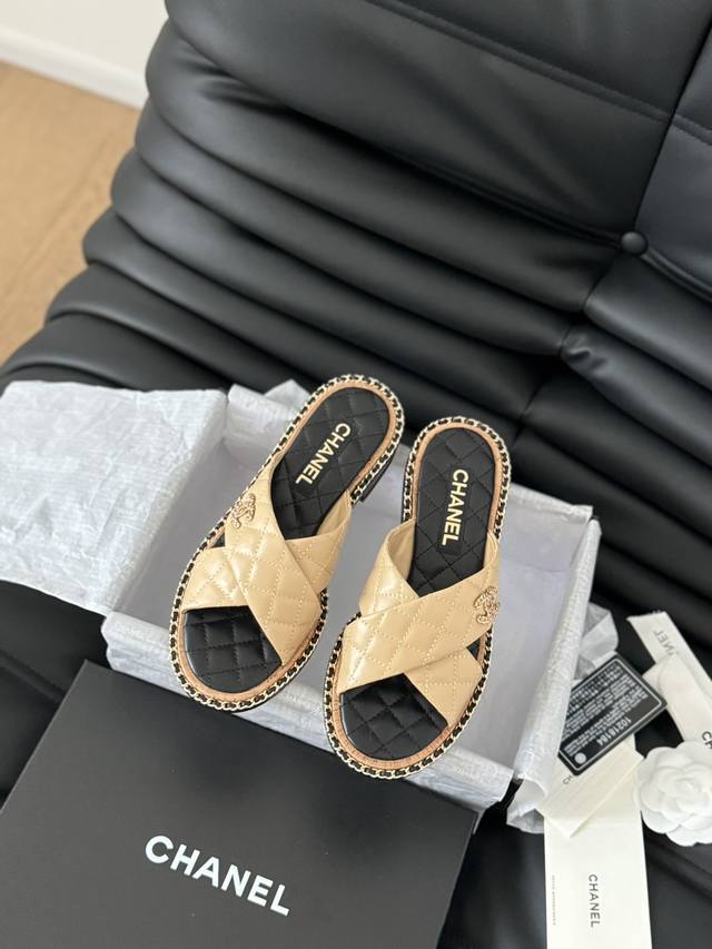 Chanel 24S春夏新款全系列链条凉鞋 全系列首发 专柜有的我都有 高版本高品质 跟高 鞋面牛皮 内里羊皮 真皮大底 Size:35-39 其他码数定