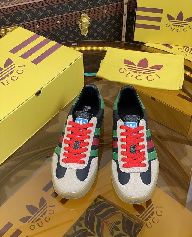 出厂价 Gucci Adida S古驰三叶草 联名款 意大利2022时装周走秀款 德训鞋休闲鞋 独家首发#正确拼接联名鞋盒 内附鞋带 同步专柜#Gucci Ad