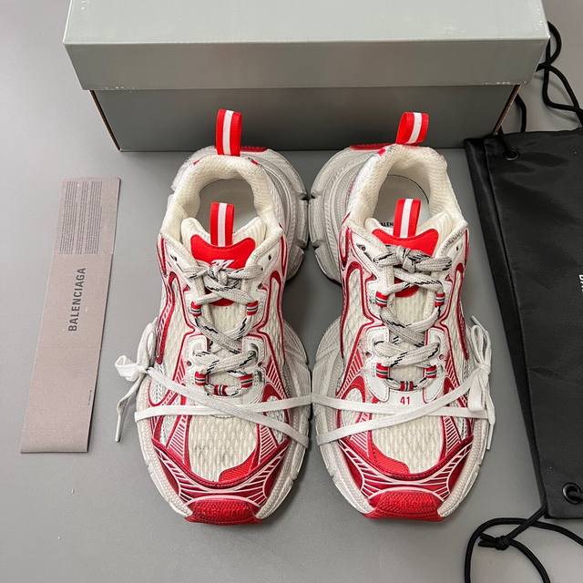 纯原版本balenciaga Phantom Sneaker 巴黎世家全新做旧十代黄色潮流跑鞋 在延续 Track Trainer 户外轮廓和复杂鞋面结构的同时