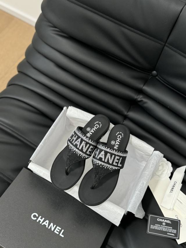 Chanel24P早春系列烫钻拖鞋 新款抢先发售 原版烫钻工艺 内里垫脚羊皮 真皮大底 Size:35-39