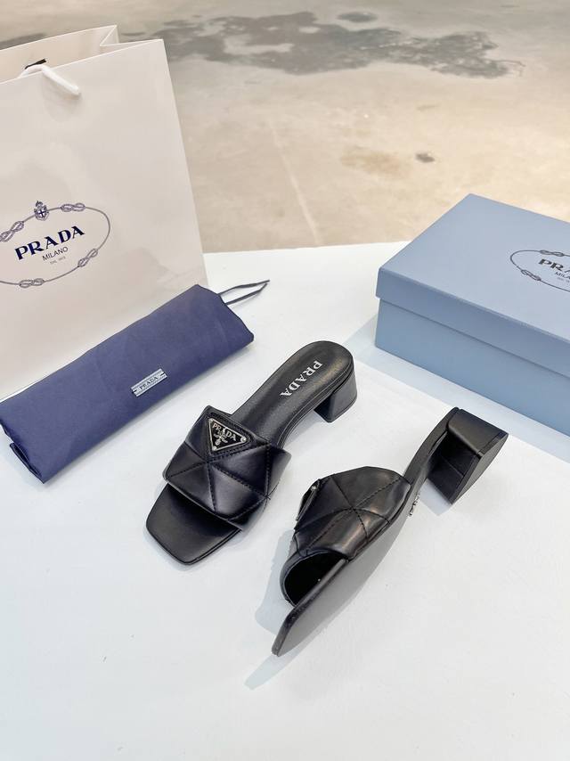 普拉达 Prada.,⑥色任选，码数：35-43，平底￥ 。粗跟￥ 真皮底+30