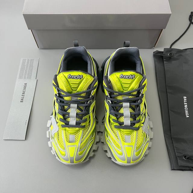 纯原版本巴黎世家 4代 4.0 Balenciaga Track 4.0 巴黎世家四代 各配件均私模开发 增加全新设计 在延续 Track Trainer 户外