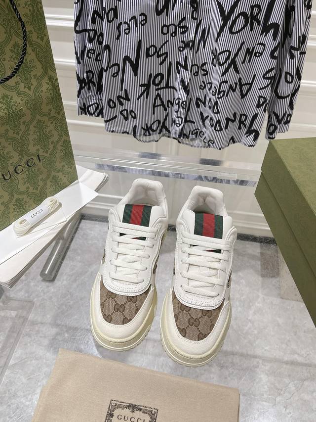 出 Gucci新款 复古做旧效果运动鞋 小白鞋 板鞋 23Ss最新爆款 专柜购买原版一比一打造 所有细节 材料 全部跟你在专柜买到的都一样 独家原版材质，鞋面头