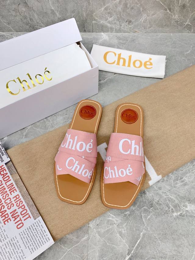 2019 Chloe 克洛伊 最新的交叉编织带罗马拖鞋 明星们还没上脚秀 我们就抢先欧洲购入来复刻 进口定做的高密度多物料组合织带 并不是一般的帆布 而且十分笔