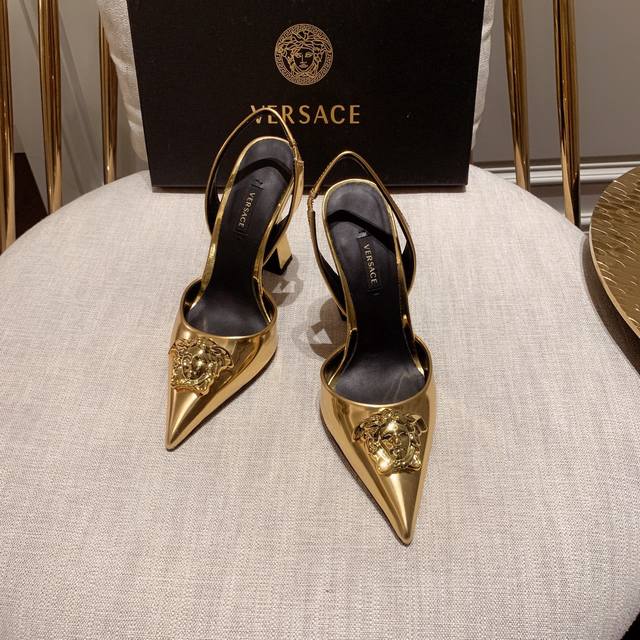厂批 Versace 最高版本 范思哲 早春新款小尖头高跟鞋 _______________________________ 海外热销冠军 Yb一致原鞋开发楦型