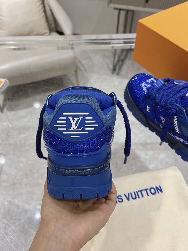 顶级版本 新珍珠水钻款 Louis Vuitton 复刻版 Lv24秋冬新款 满钻胖丁胖嘟嘟 Trainer运动鞋板鞋 情侣款 男码先出35-45