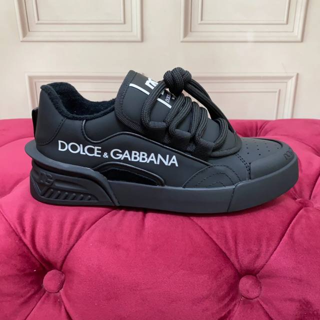 女 男 高端版本 高质量 品牌大底dolce & Gabbana 2024新款 顶级版本 高端质量 独家精工定制上市 凸dg点缀绝美奢华闪耀 精湛的做工 众多人