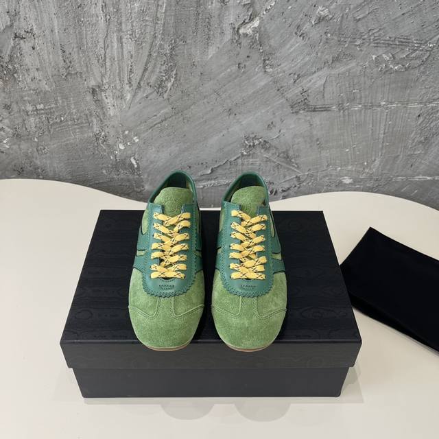 Dries Van Noten 2024 新款复古调十足的德训鞋 Dries的 配色永远不会让你失望 大胆复古的颜色也真的太美了脚感超舒适，每款都非常精致 念