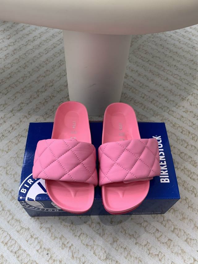 Birkenstock 24Ss 电绣拖鞋 产品全面升级 底床更舒服，垫脚皮全部机器压贴上去的，细节效果做到更好 对标官网！ Size：#35-40 40定做不